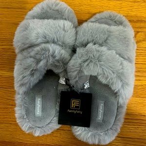 Women’s slippers